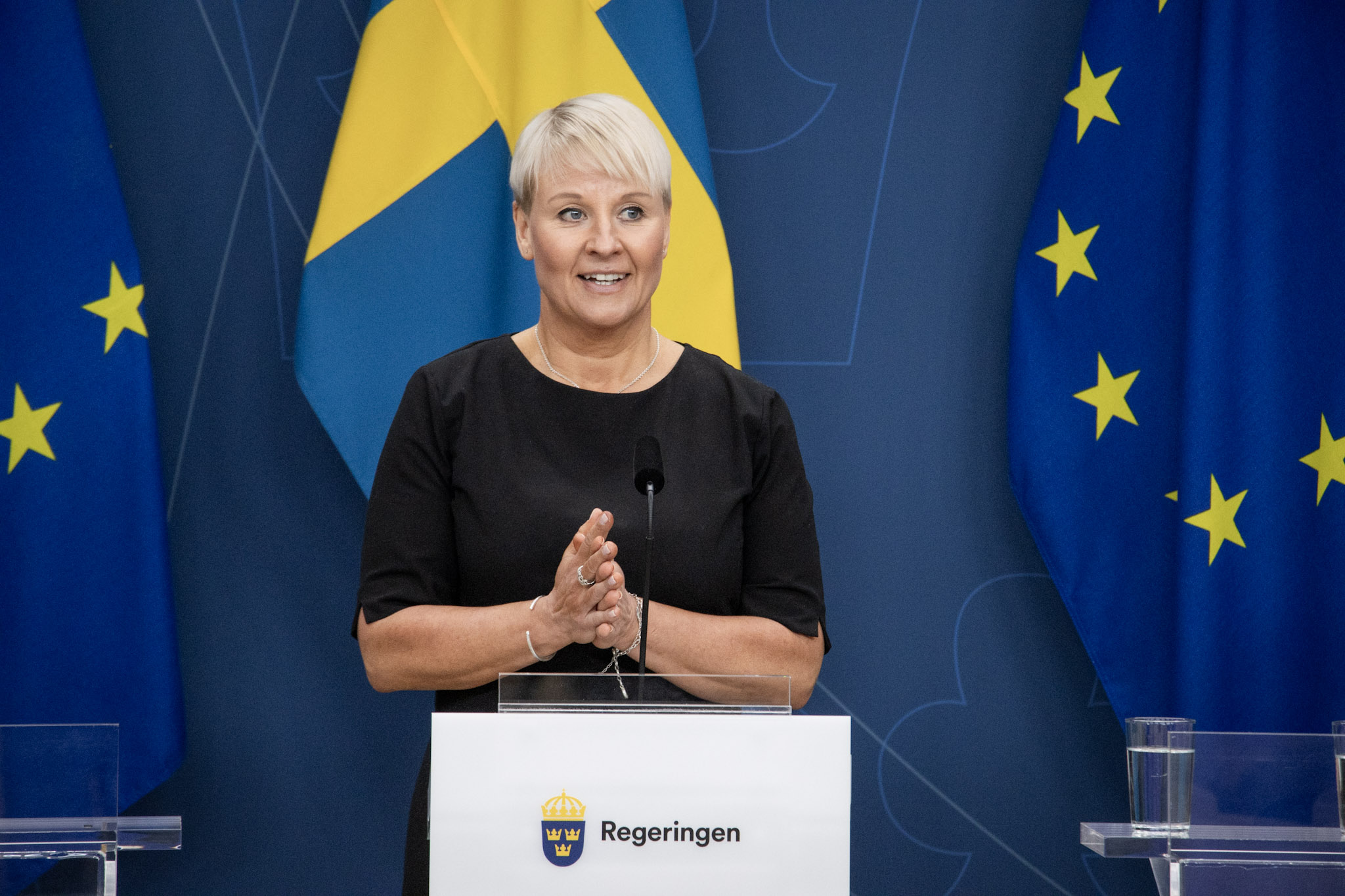 Äldre- och socialförsäkringsminister Anna Tenje